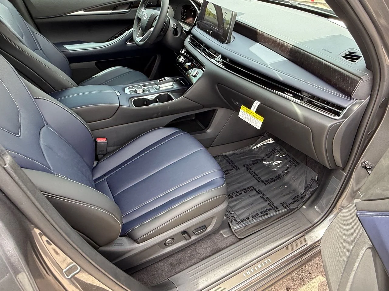 New 2026 GRAPHITE SHADOW INFINITI Sport AWD image 29