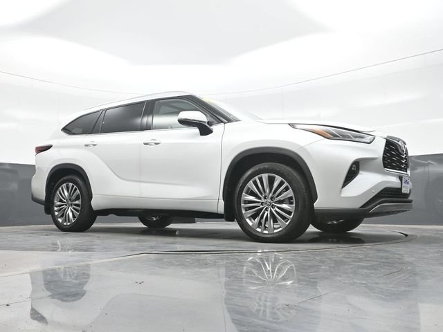 Used 2024 Beige Toyota Platinum image 23