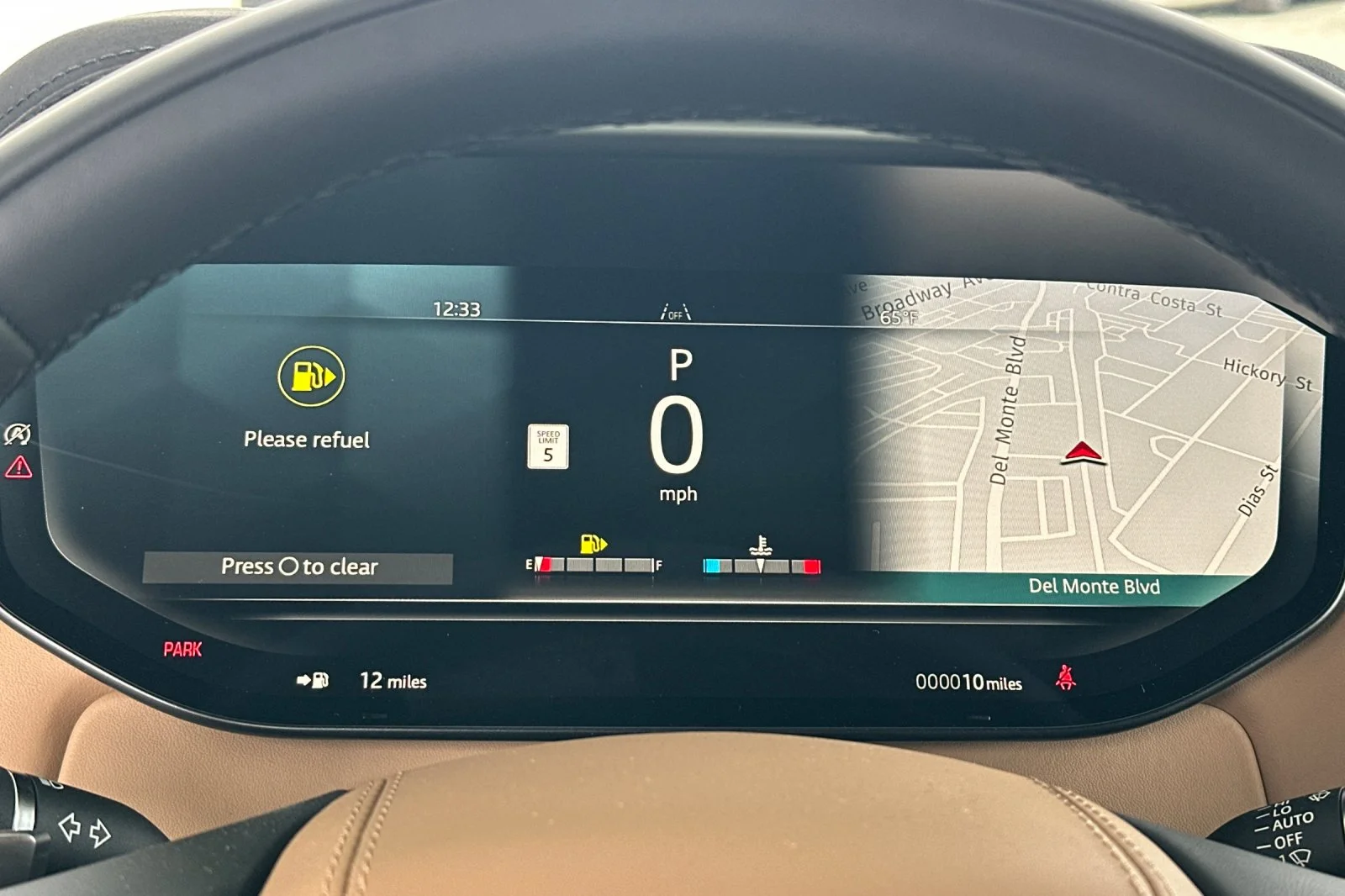 New 2026 Fuji White Land Rover SE image 25