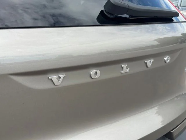 Used 2022 Gray Volvo T5 Inscription image 20