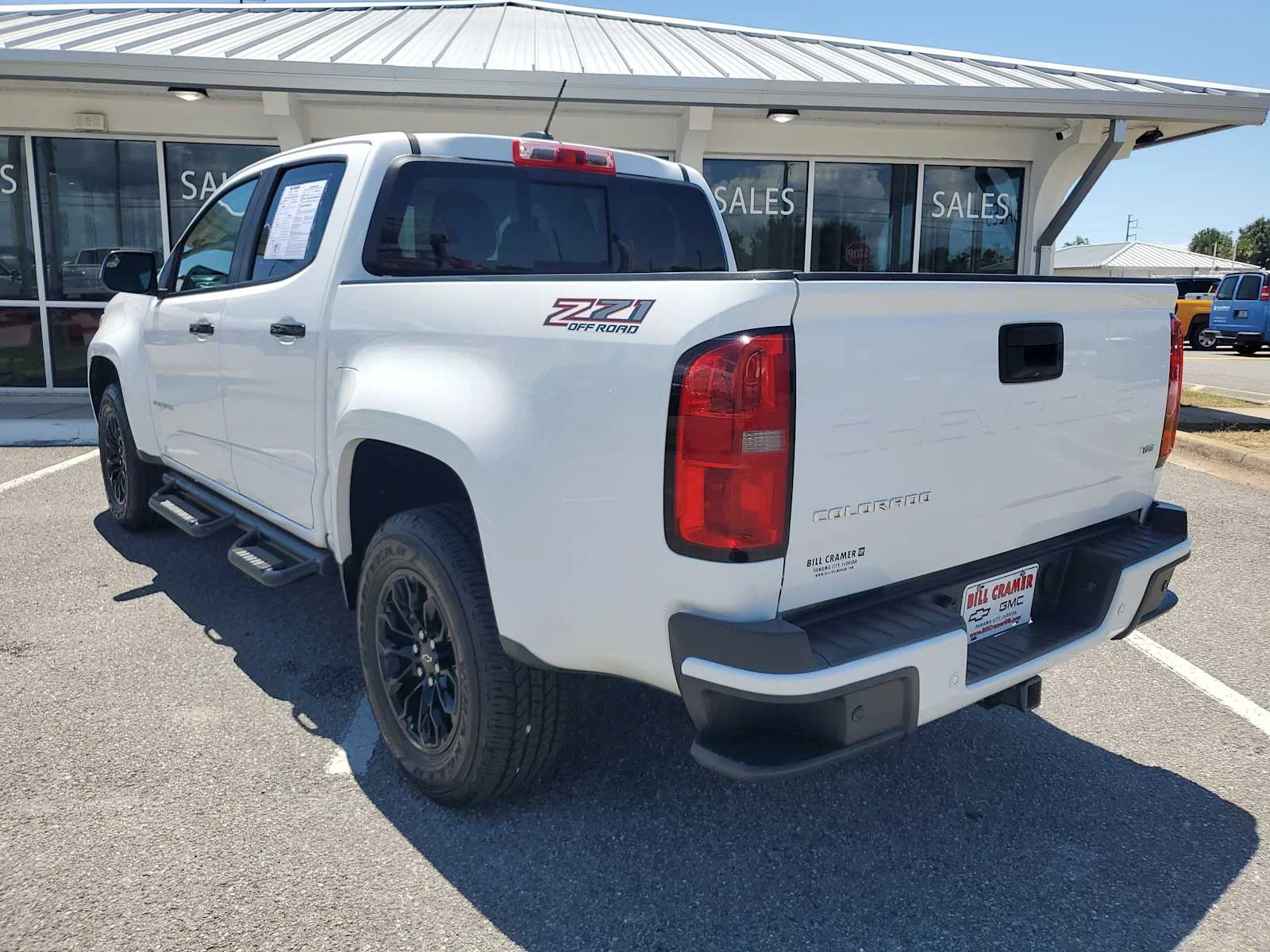 Used 2021 SUMMIT WHITE Chevrolet 4WD Z71 image 3
