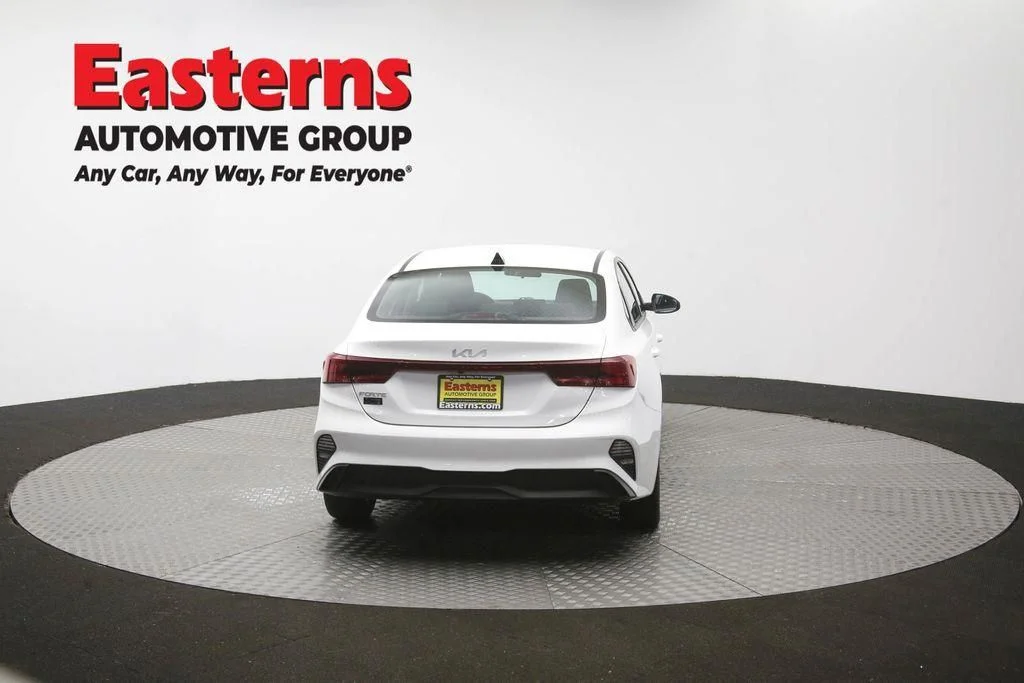 Used 2023 White Kia LXS image 38