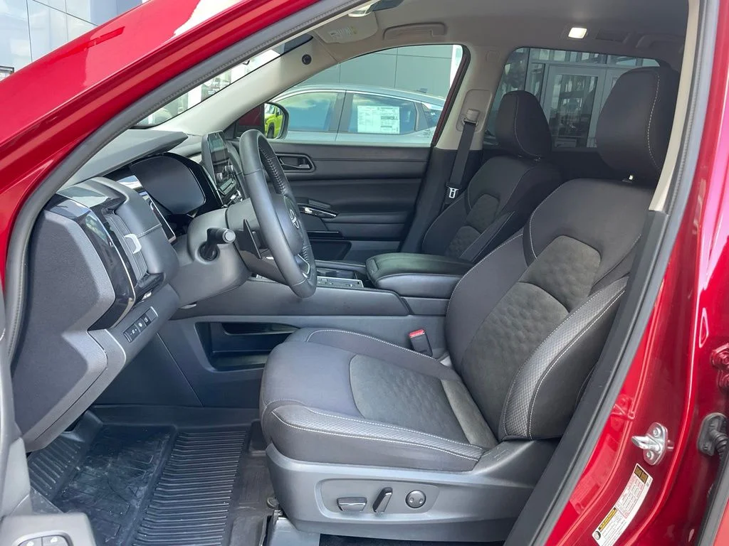 Used 2024 Red Nissan SV image 10