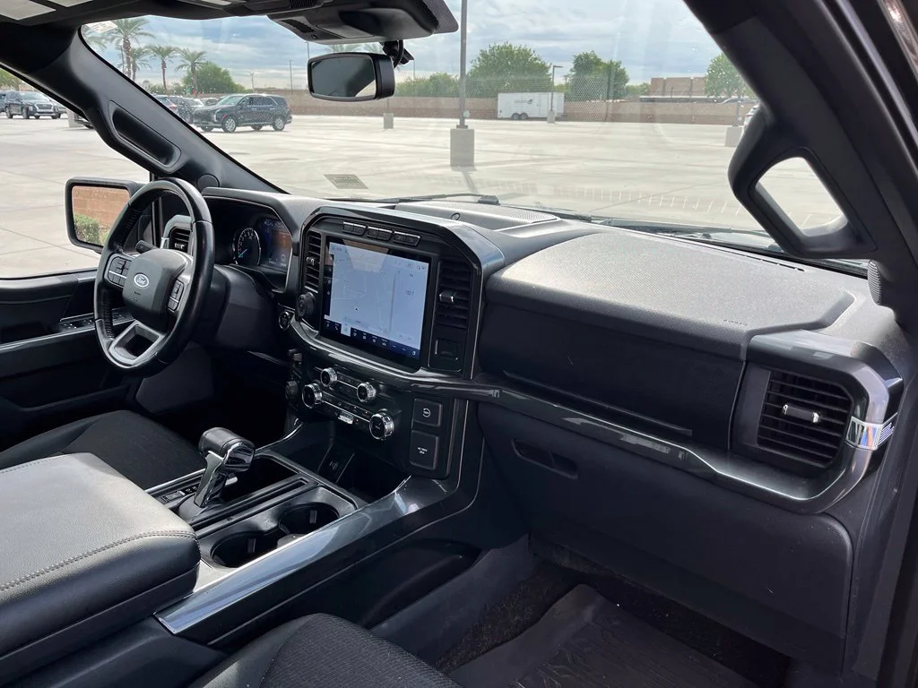 Used 2022 Black Ford XLT image 12