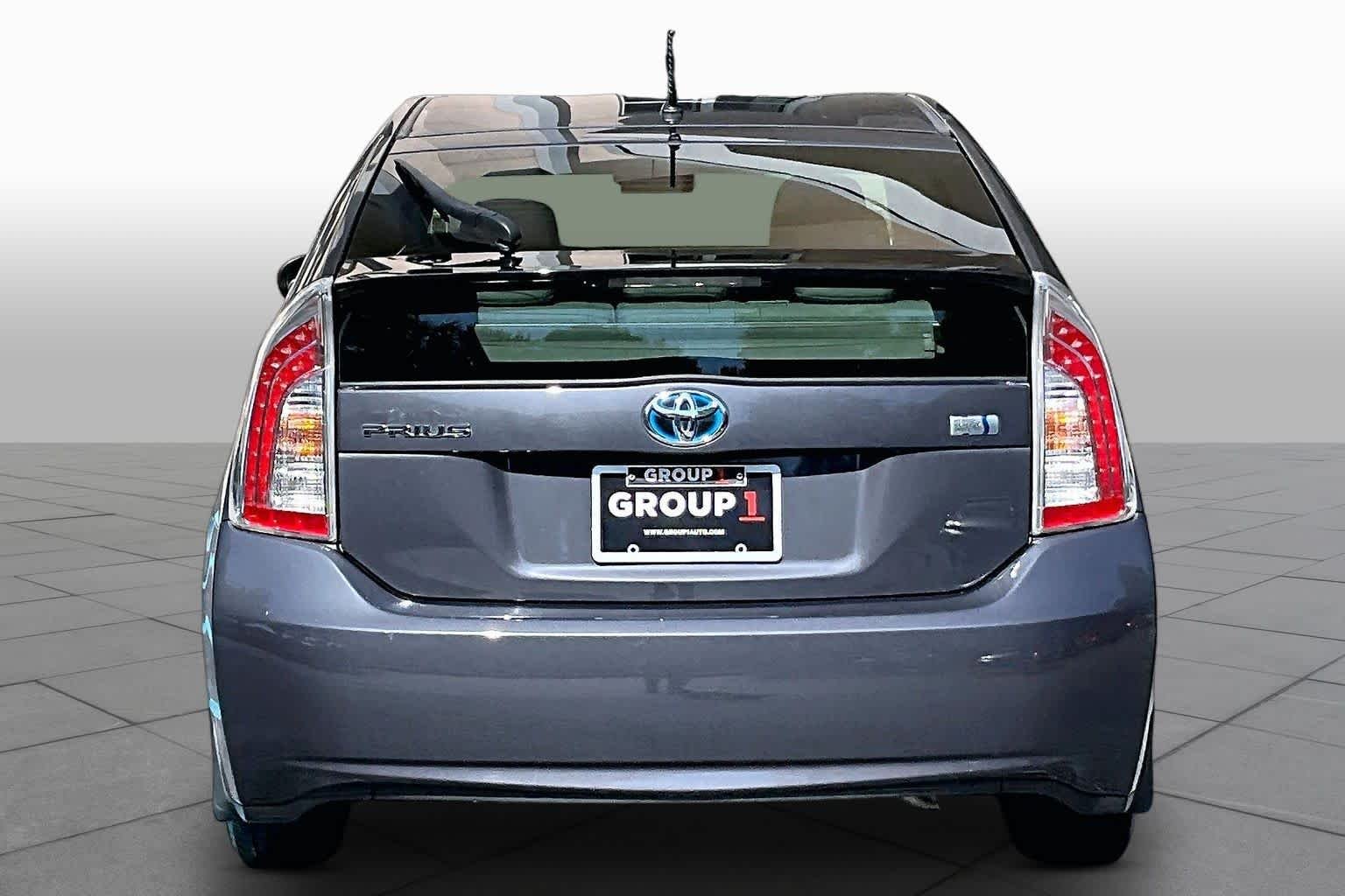 Used 2013 Winter Gray Metallic Toyota Two image 5