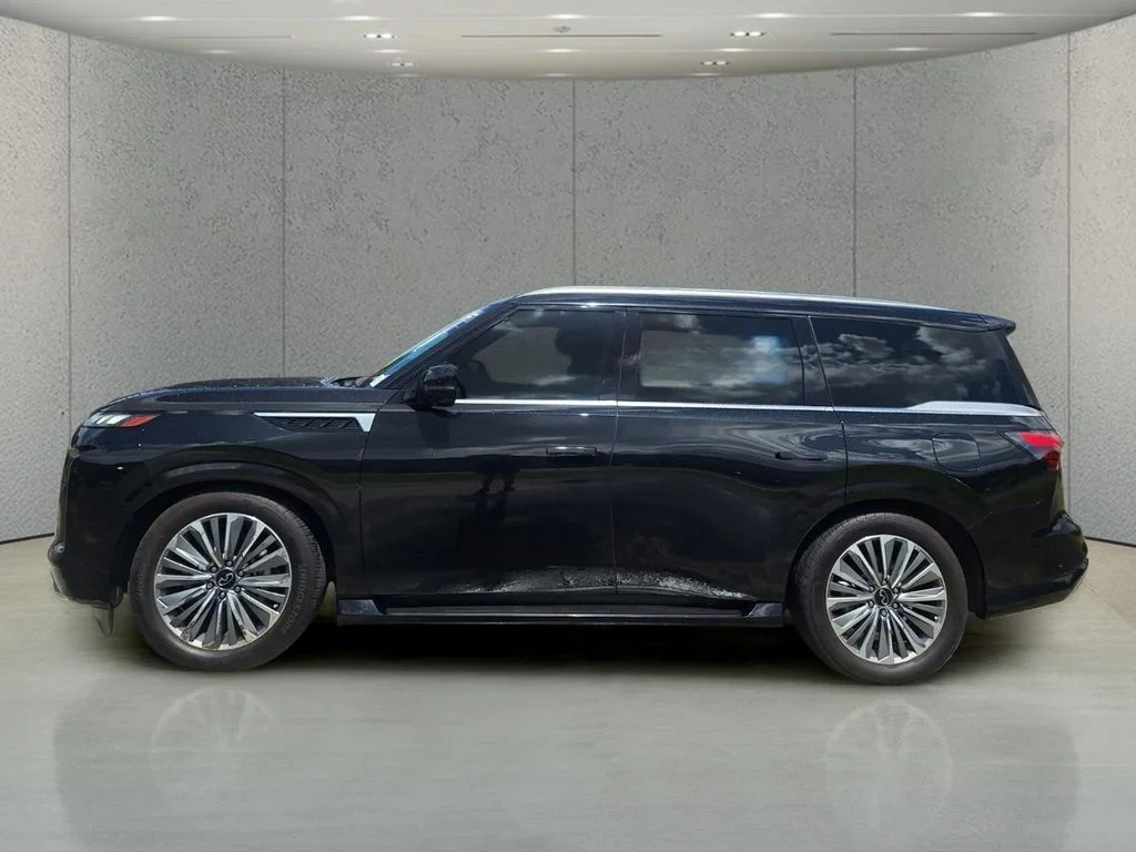 Used 2025 Black INFINITI SENSORY image 2