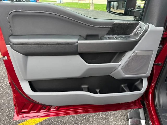 New 2026 Ruby Red Metallic Tinted Clearcoat Ford F-250® XLT image 17