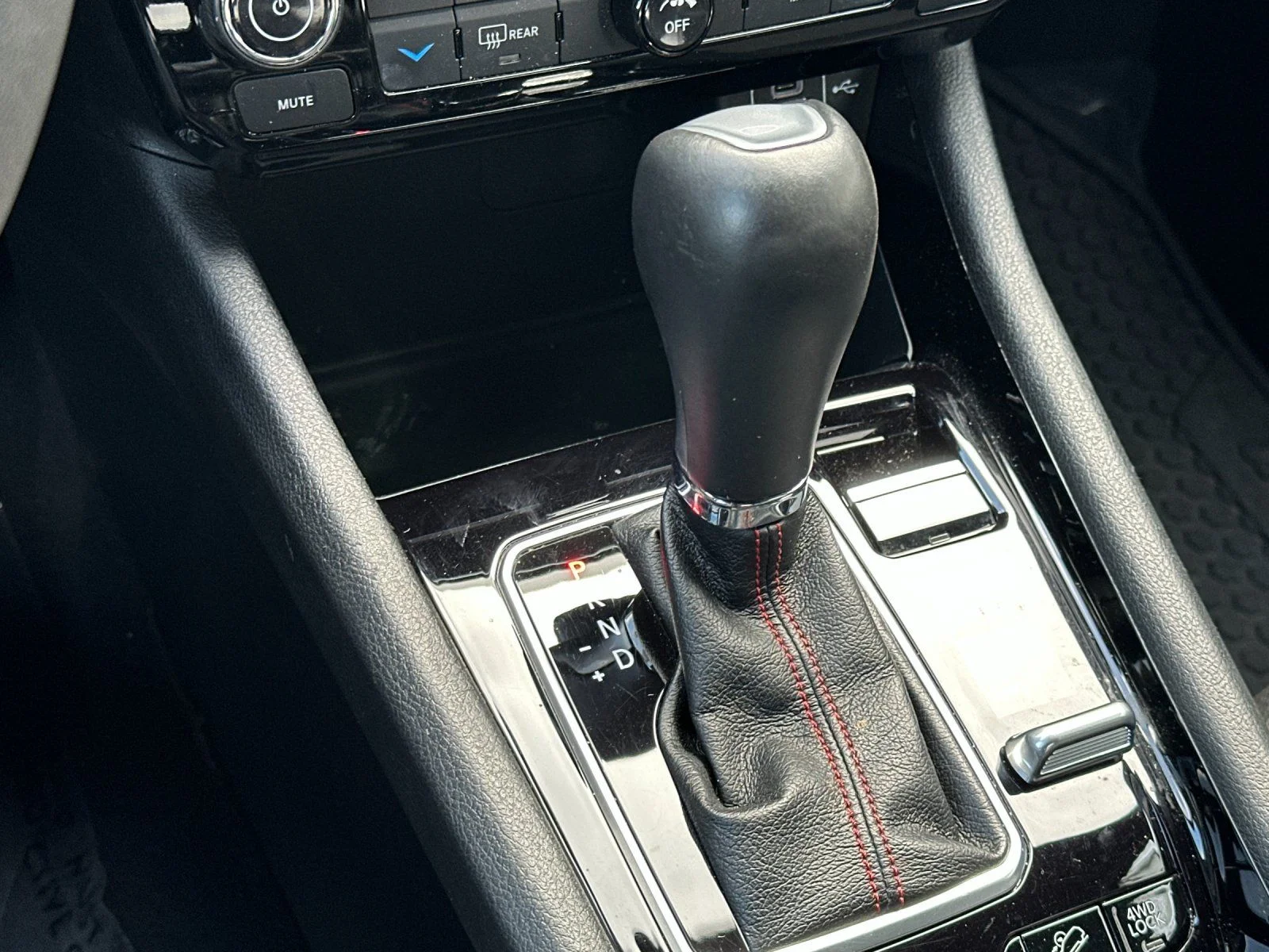 Used 2025 Silver Jeep Trailhawk image 20