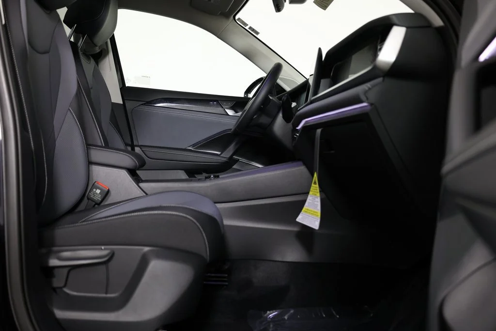 Used 2026  Volkswagen SE image 15