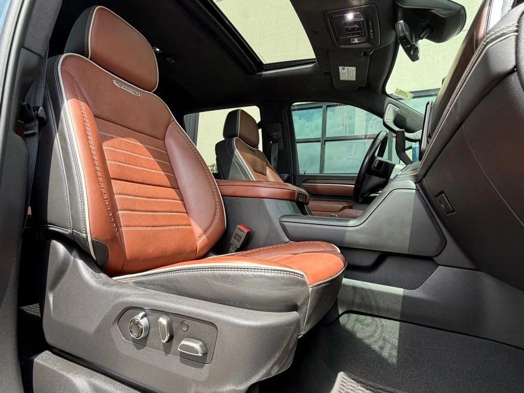 Used 2025 Blue GMC Denali Ultimate image 19