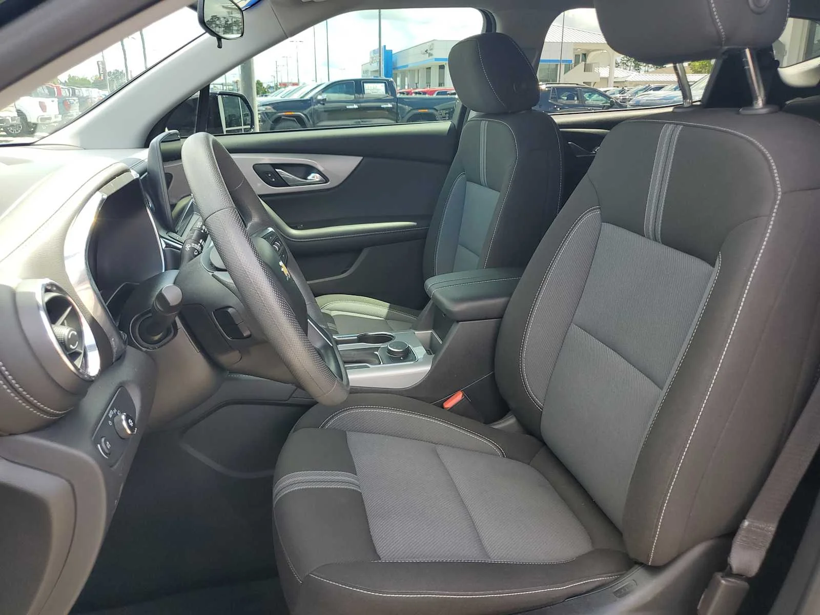 Used 2023 BLACK Chevrolet LT image 22