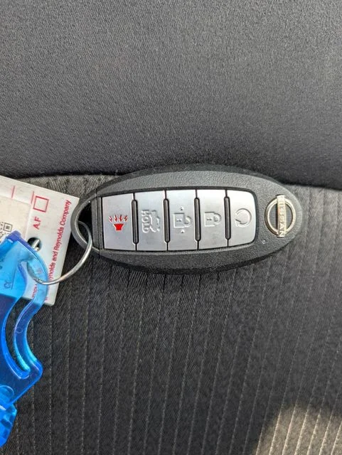 Used 2025 Silver Nissan 2.5 SV image 29