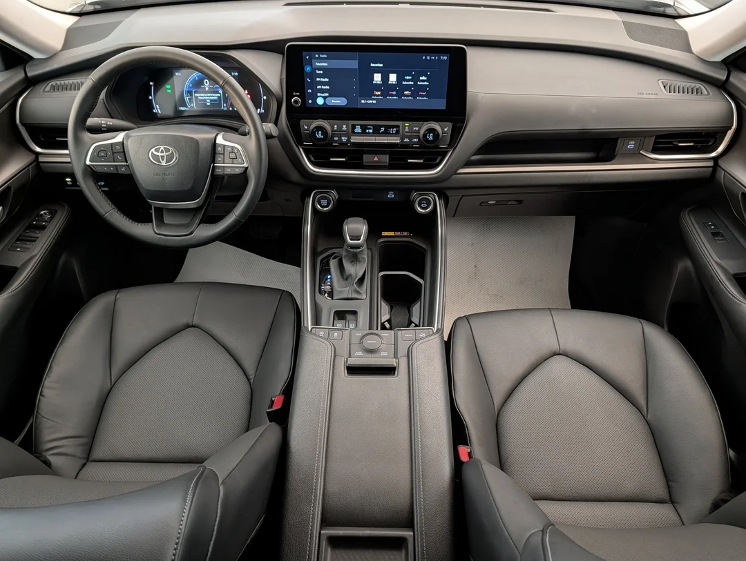 Certified Used 2026 Grey Toyota XLE - Leather - 12.3 Touchscreen - Safety Sense 3.0 - Lane Departure & More image 24