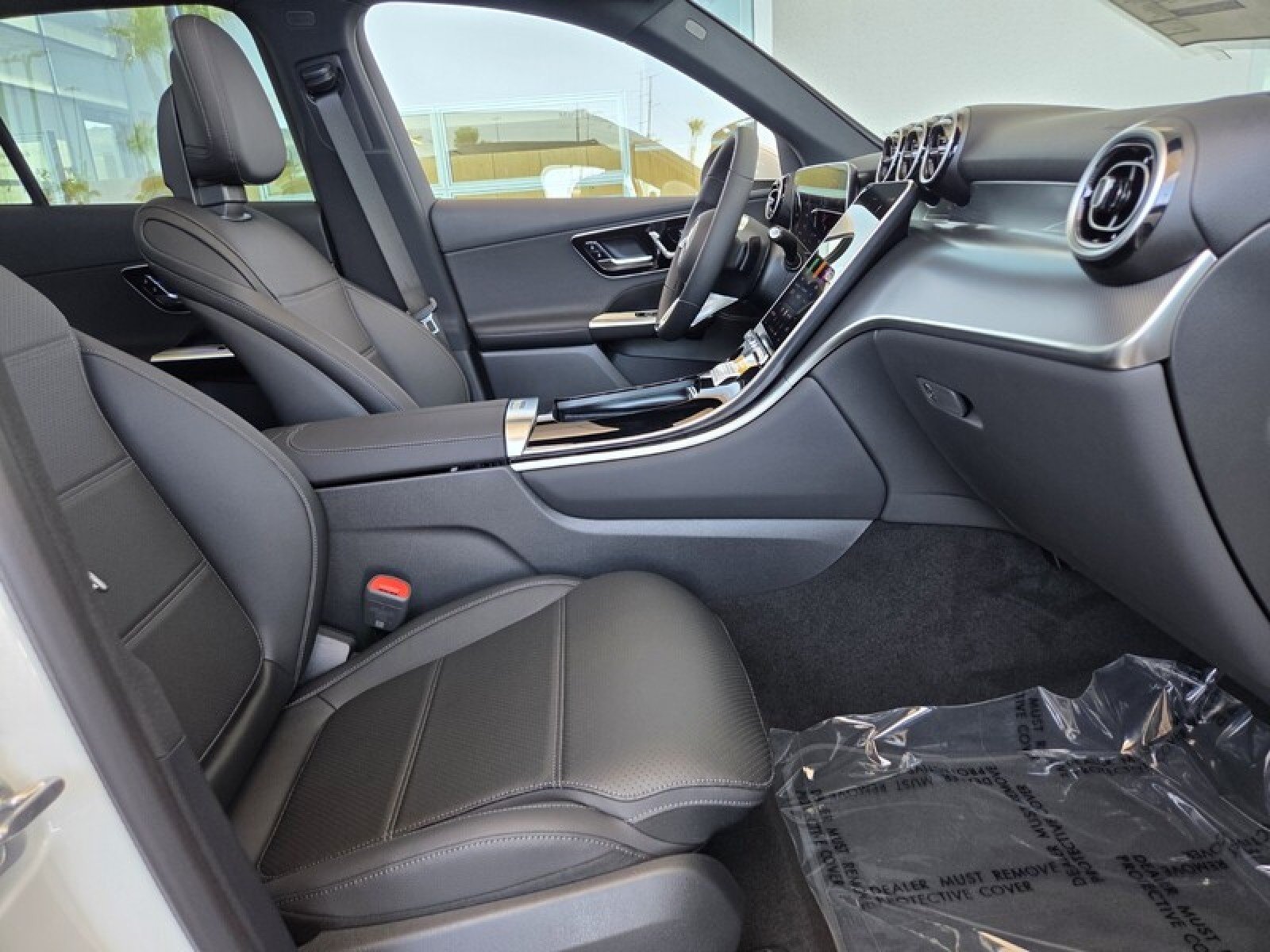 New 2026 Polar White Mercedes-Benz GLC 300 SUV image 17