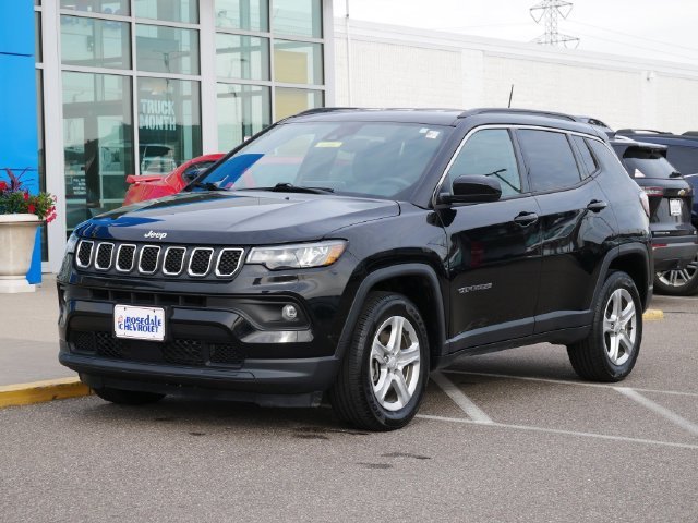 Used 2024 Jeep Compass Latitude with VIN 3C4NJDBN7RT596727 for sale in Roseville, Minnesota