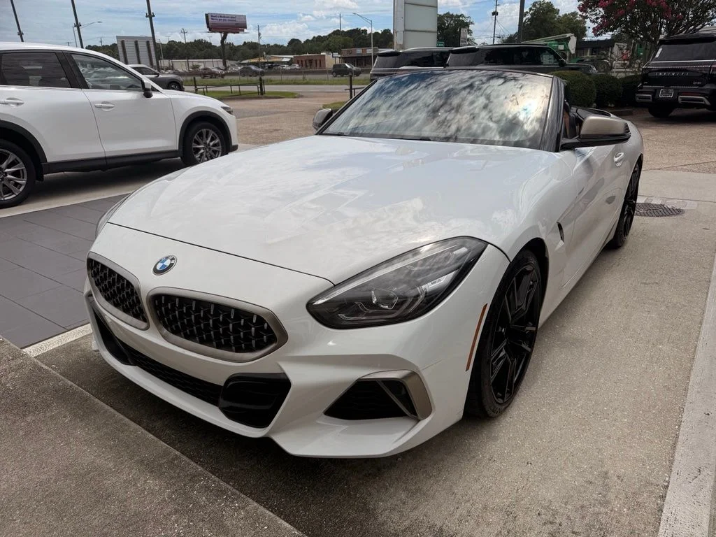 Used 2020 White BMW sDrive M40i image 1