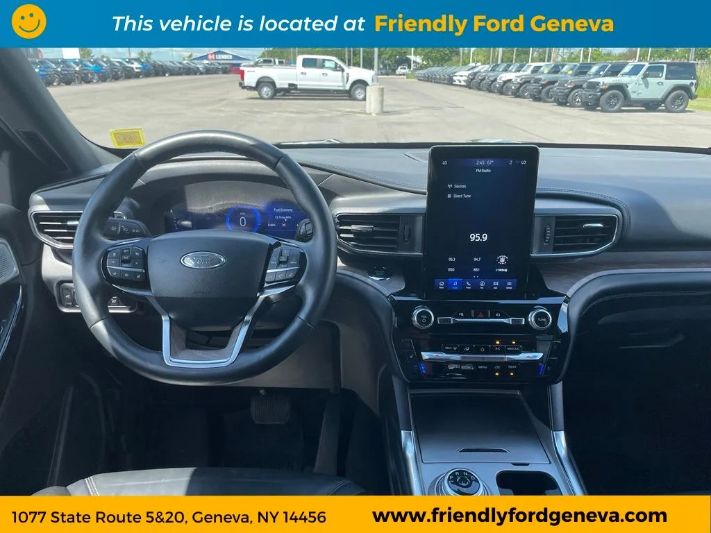 Used 2023 Gray Metallic Ford Platinum image 15