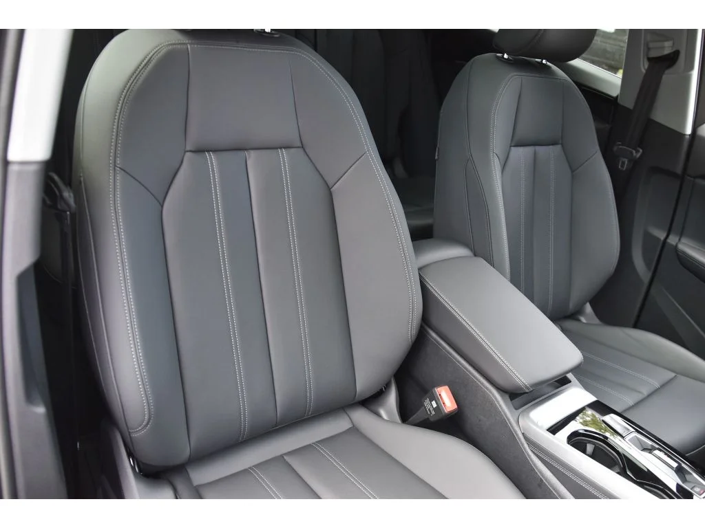 Used 2025 Glacier White Metallic Audi Premium image 30