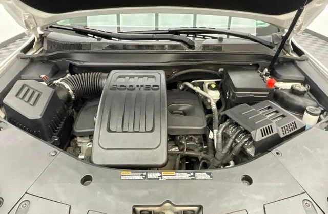 Used 2016 White GMC SLE-2 image 25