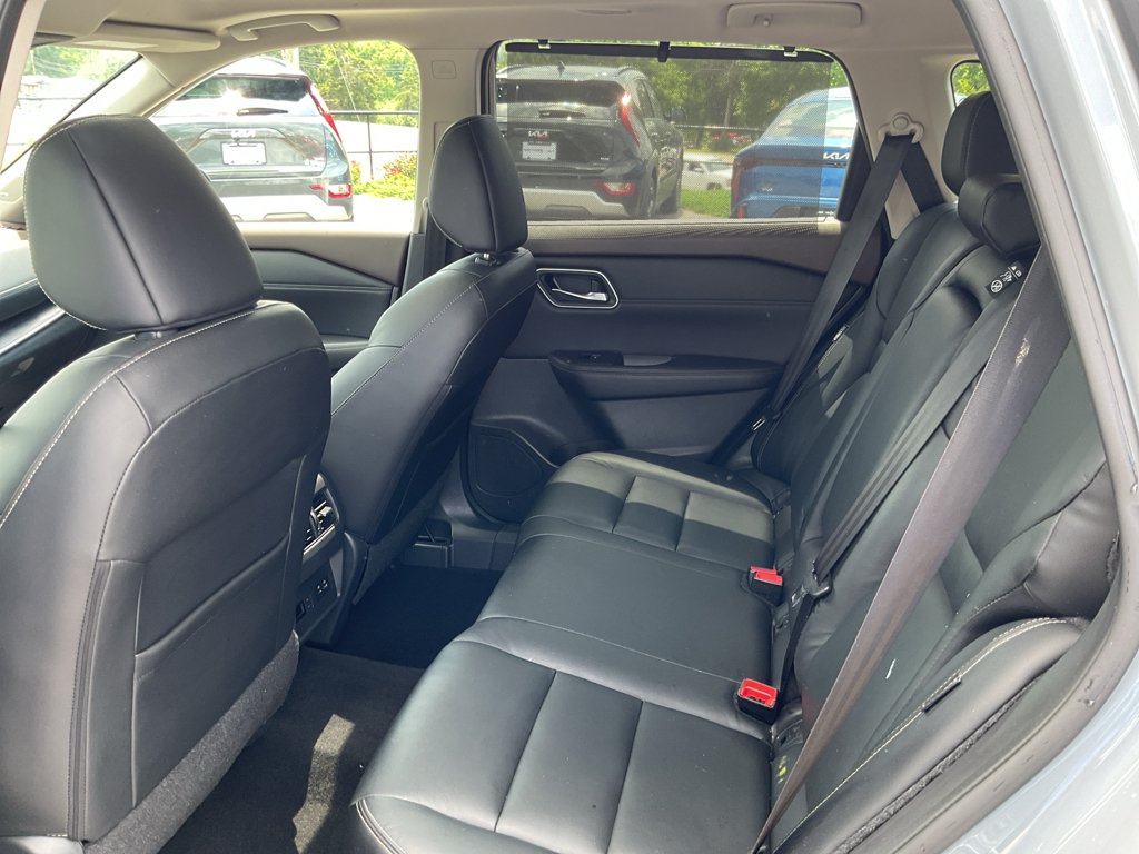 Used 2021 Boulder Gray Pearl Nissan SL image 19