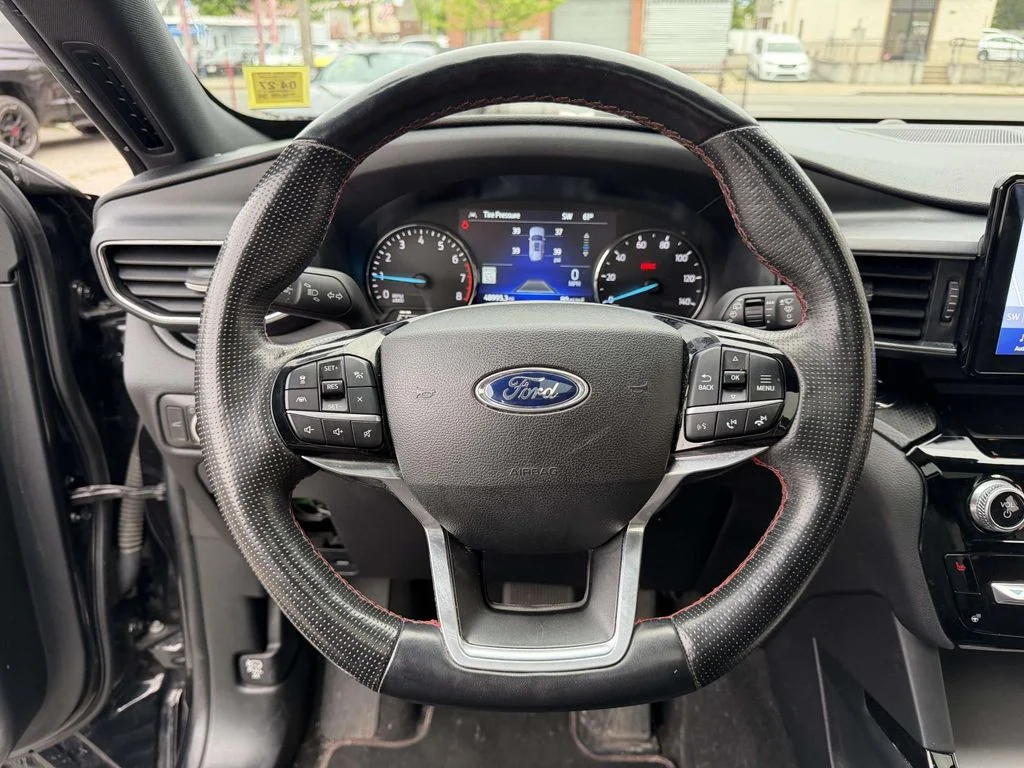 Used 2022 Black Ford ST-Line image 27