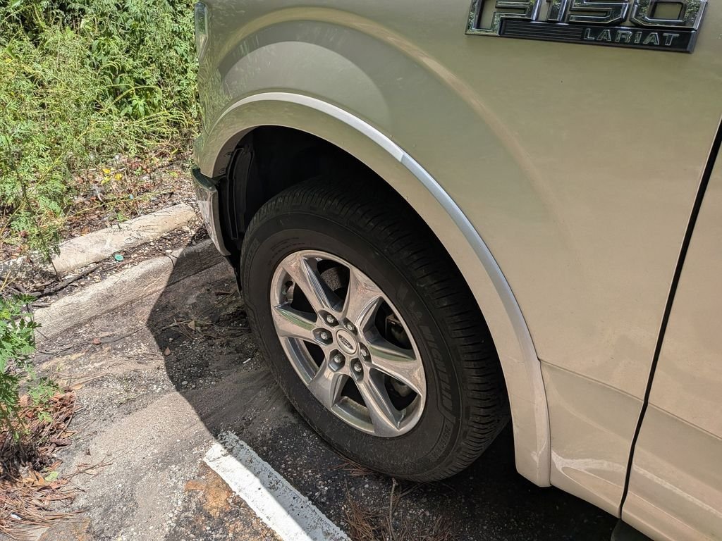 Used 2018 Gold Ford Lariat image 6