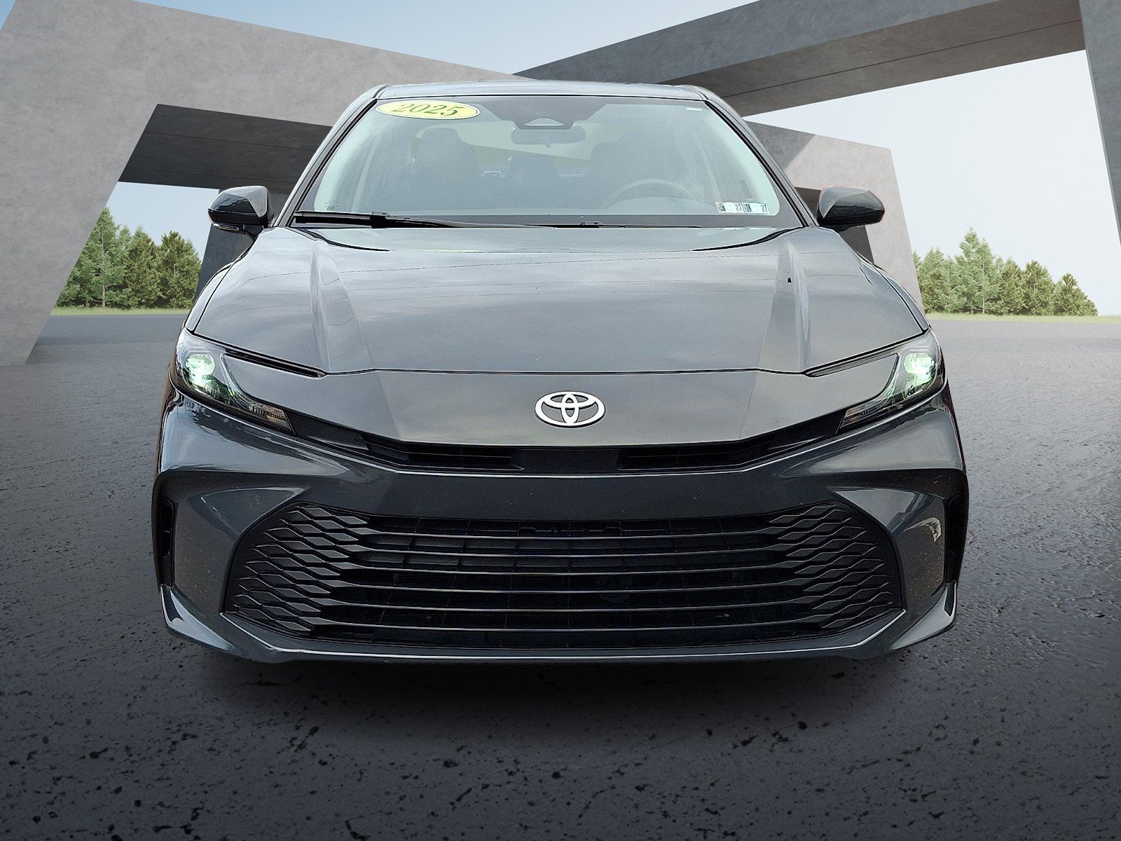 Used 2025 Underground Toyota LE image 1