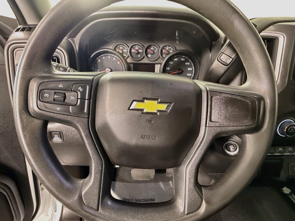 Used 2022 Summit White Chevrolet Custom image 9