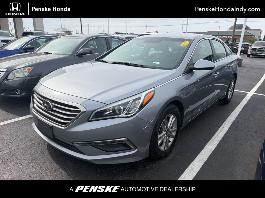 2015 Hyundai Sonata SE's photo