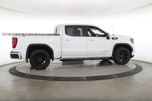 Used 2025 White GMC Elevation image 6