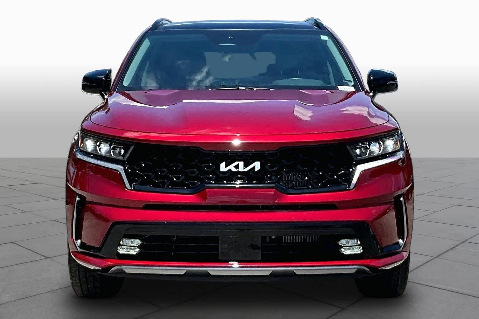 Used 2023 Passion Red Kia SX image 4
