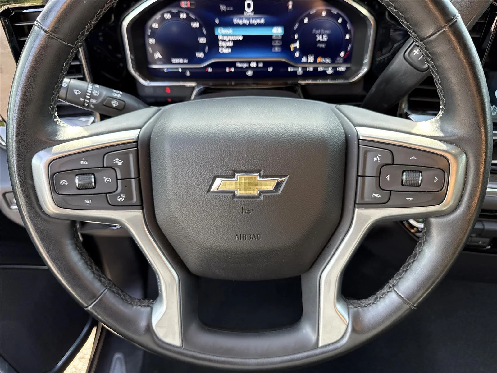 Used 2025 Cypress Gray Chevrolet LT image 22