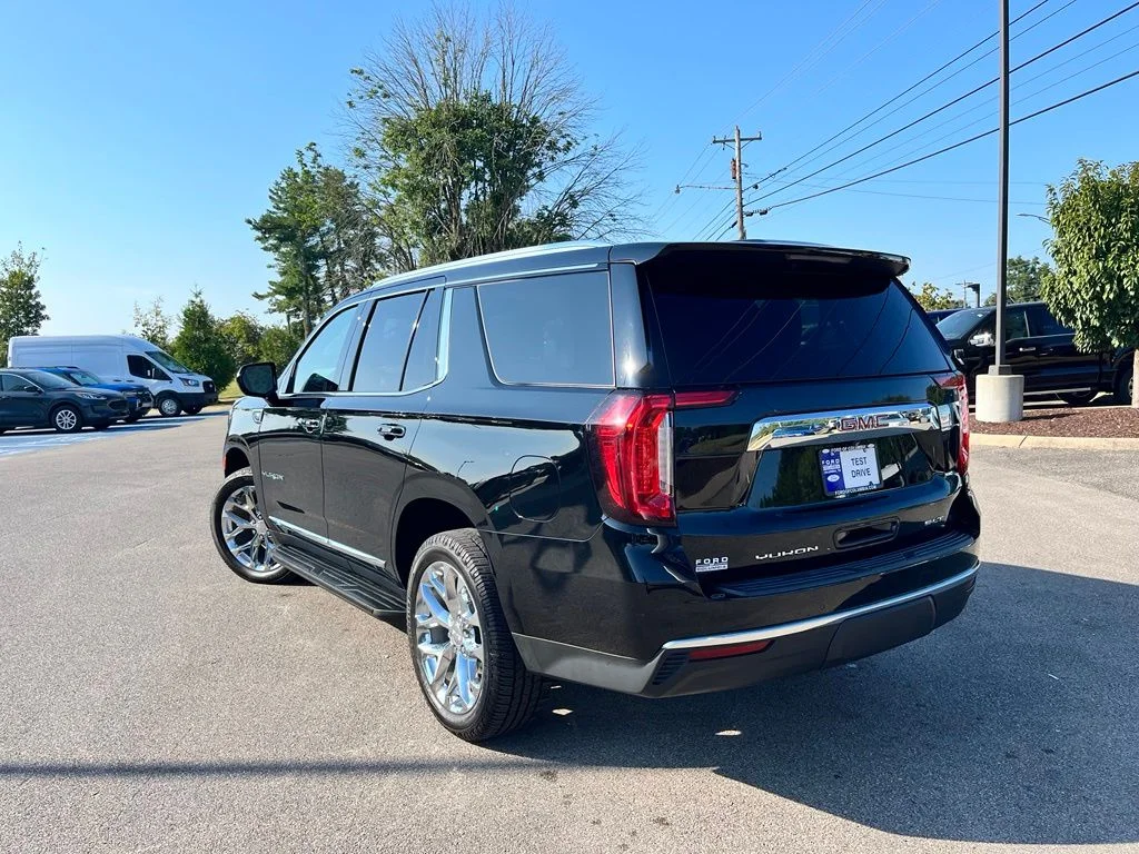 Used 2022 Black GMC SLT image 4