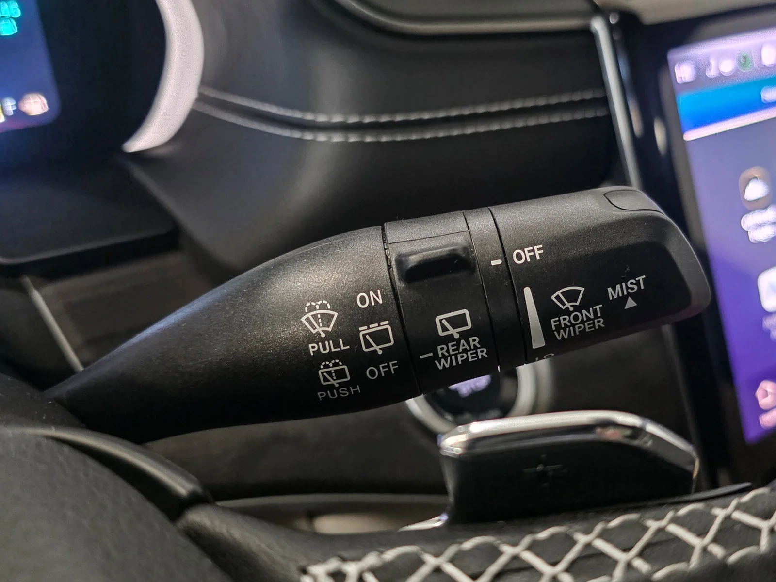 Used 2024 Rocky Mountain Pearlcoat Jeep 4xe image 37