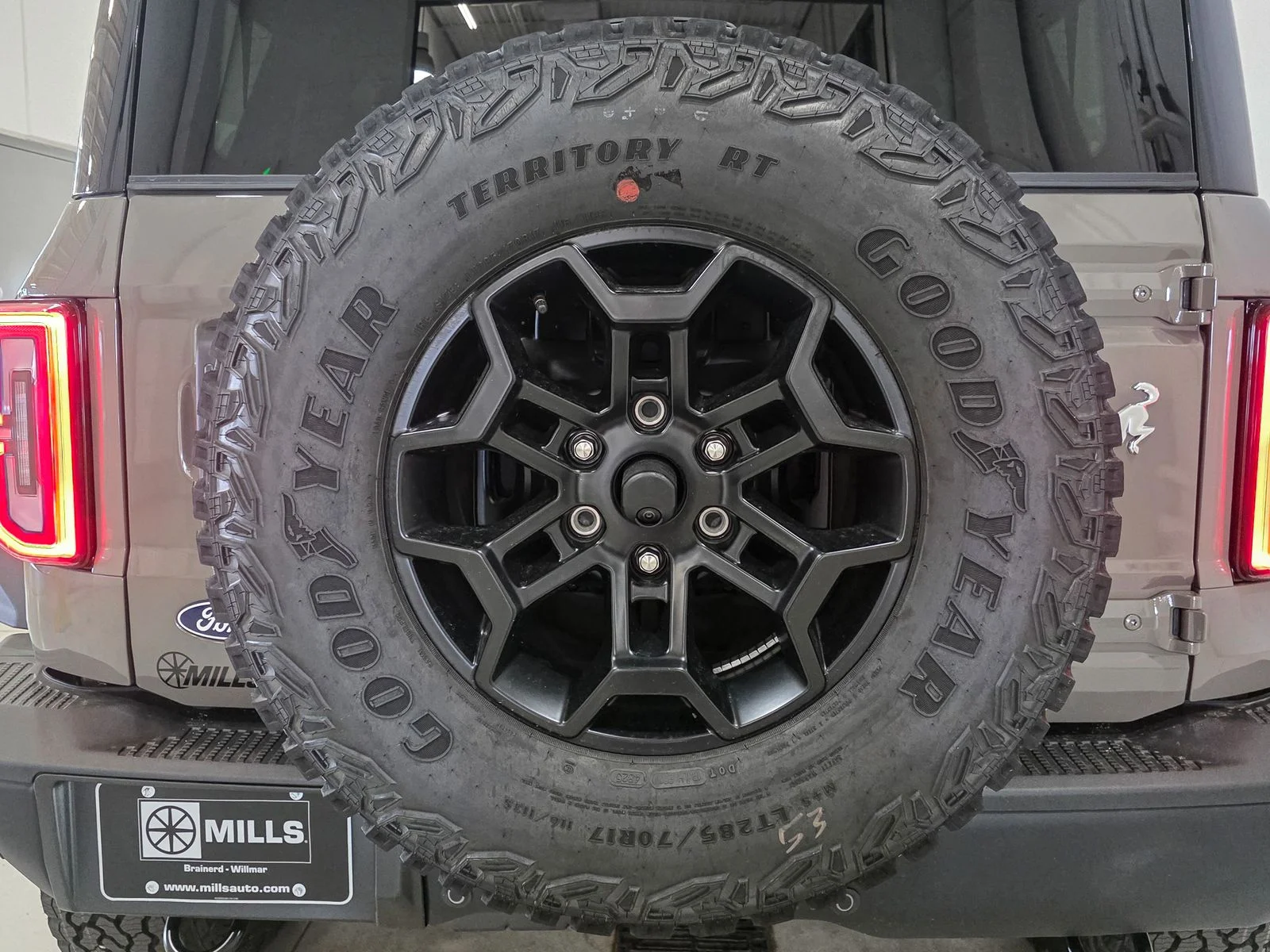 New 2026 Marsh Gray Ford Badlands® image 17