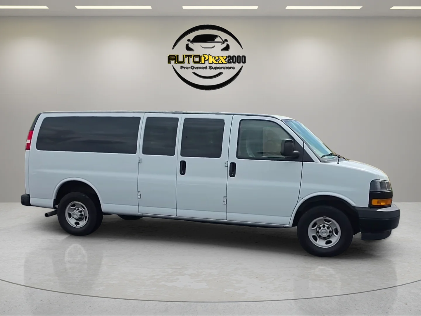 Used 2020 White Chevrolet LS image 8