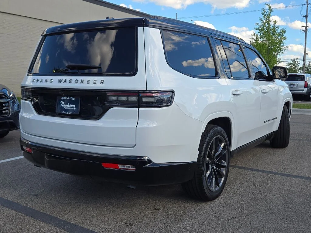 Used 2025 White Jeep Series II image 16