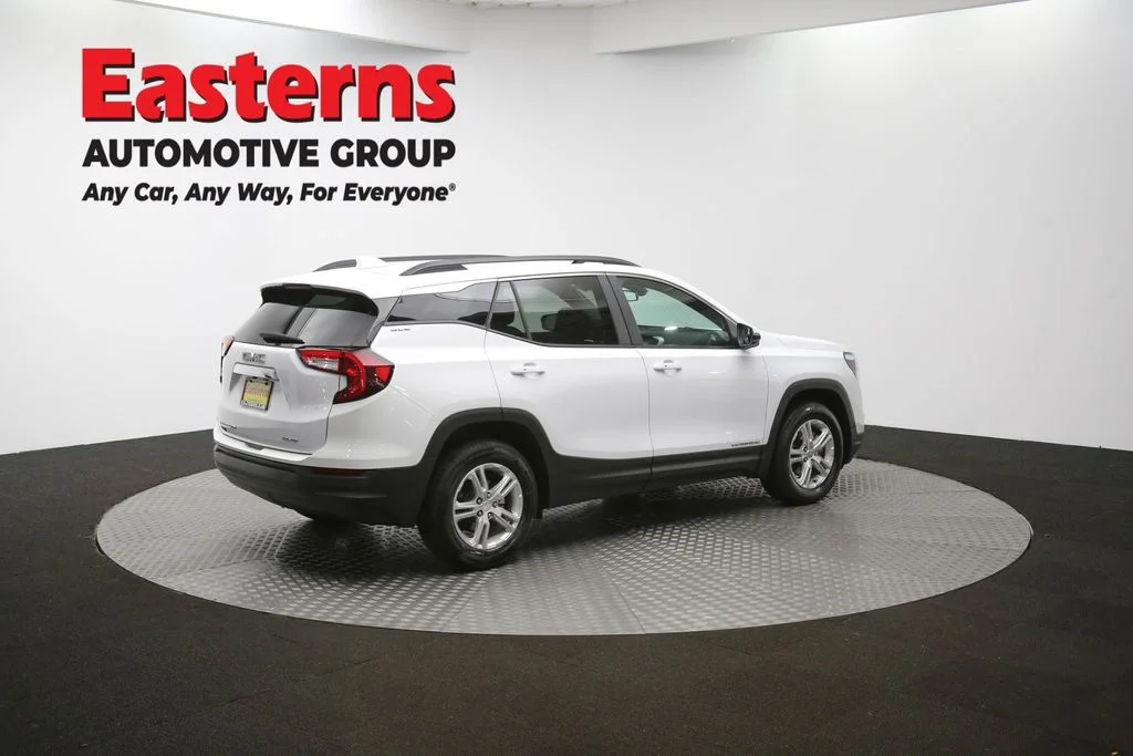 Used 2023 White GMC SLE image 39