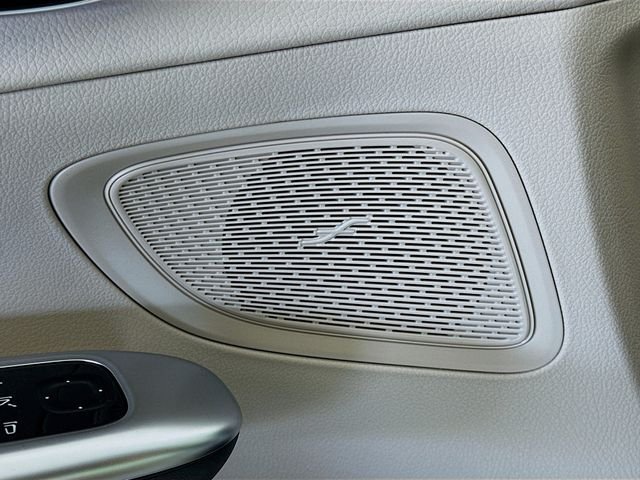 Used 2026 White Mercedes-Benz C 300 image 18