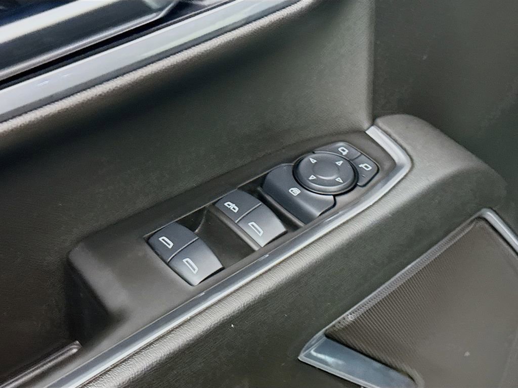2025 Chevrolet Silverado 1500 LT - Photo 21