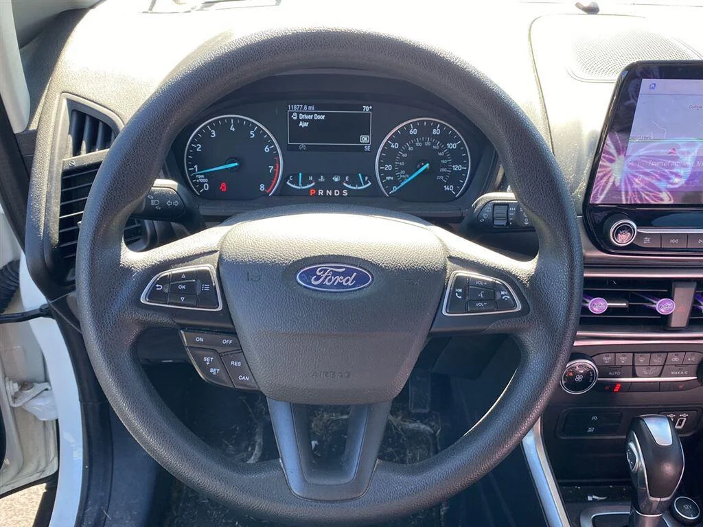 Used 2022 Diamond White Ford SE image 17