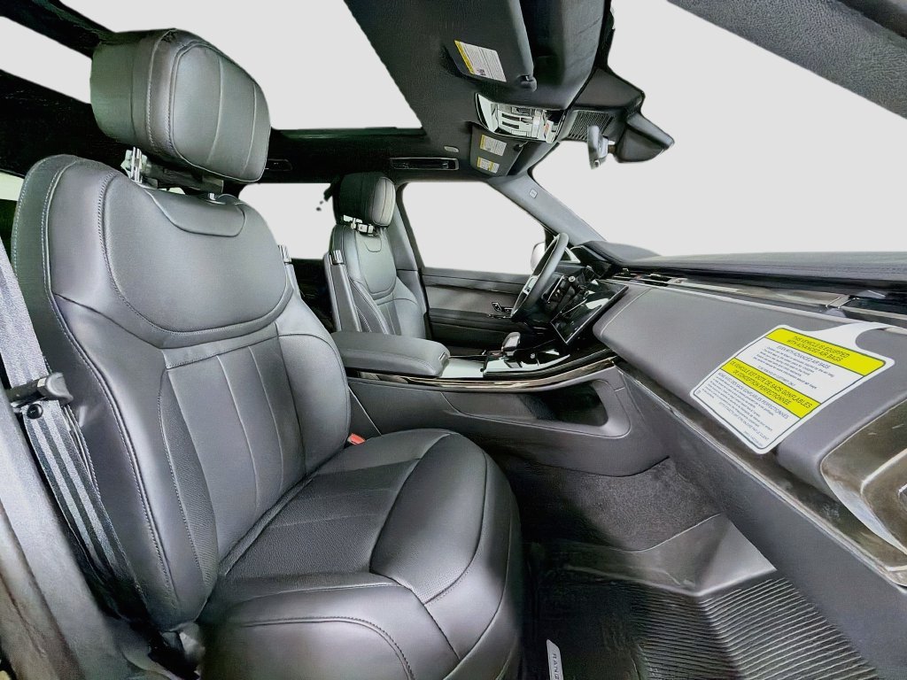 New 2027 Santorini Black Land Rover  SE P360 image 30