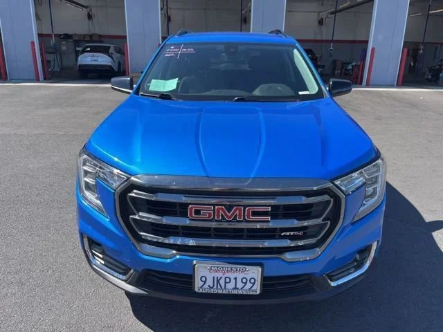 Used 2024 Riptide Metallic GMC AT4 image 2