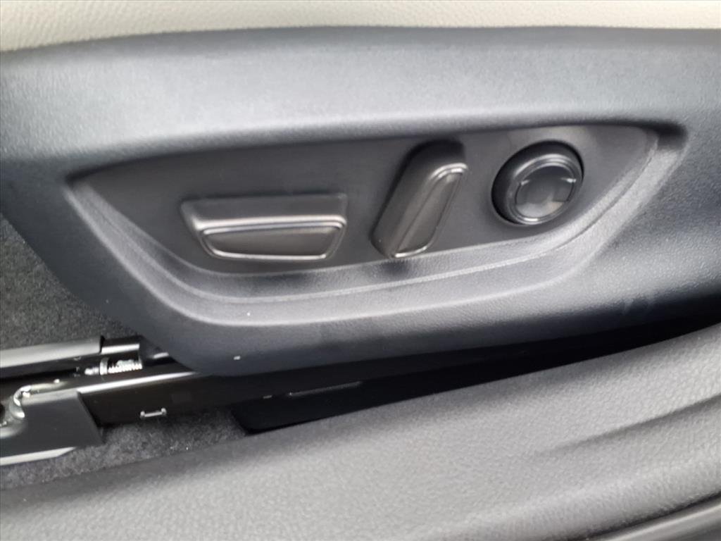 2026 Toyota Camry XLE - Photo 10