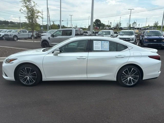 Used 2024 Eminent White Pearl Lexus 350 image 4