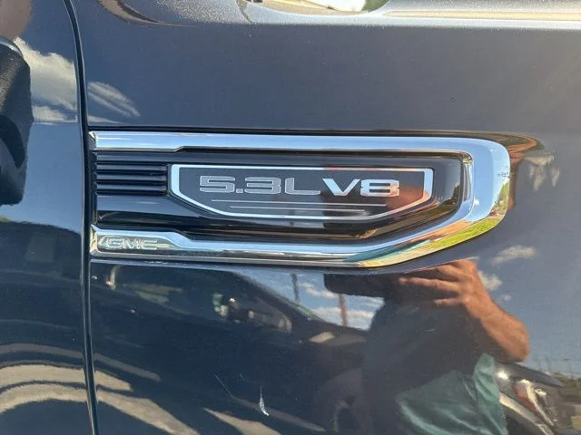 Used 2025 Black GMC SLT image 13