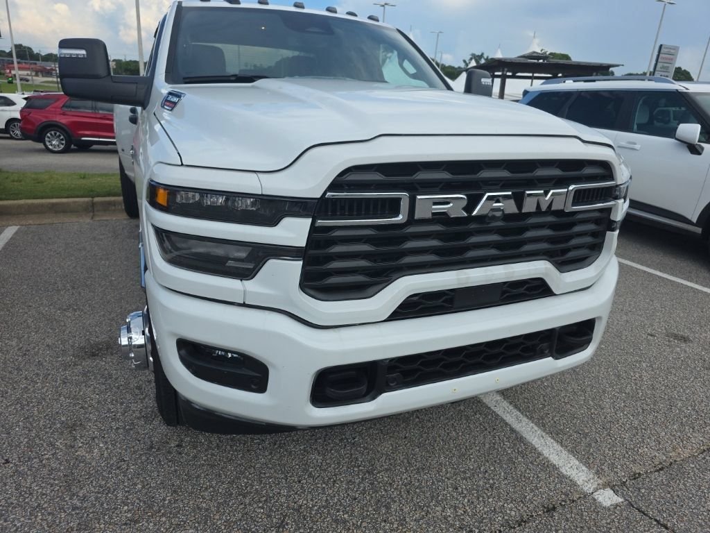 Used 2025 White Ram Big Horn image 10