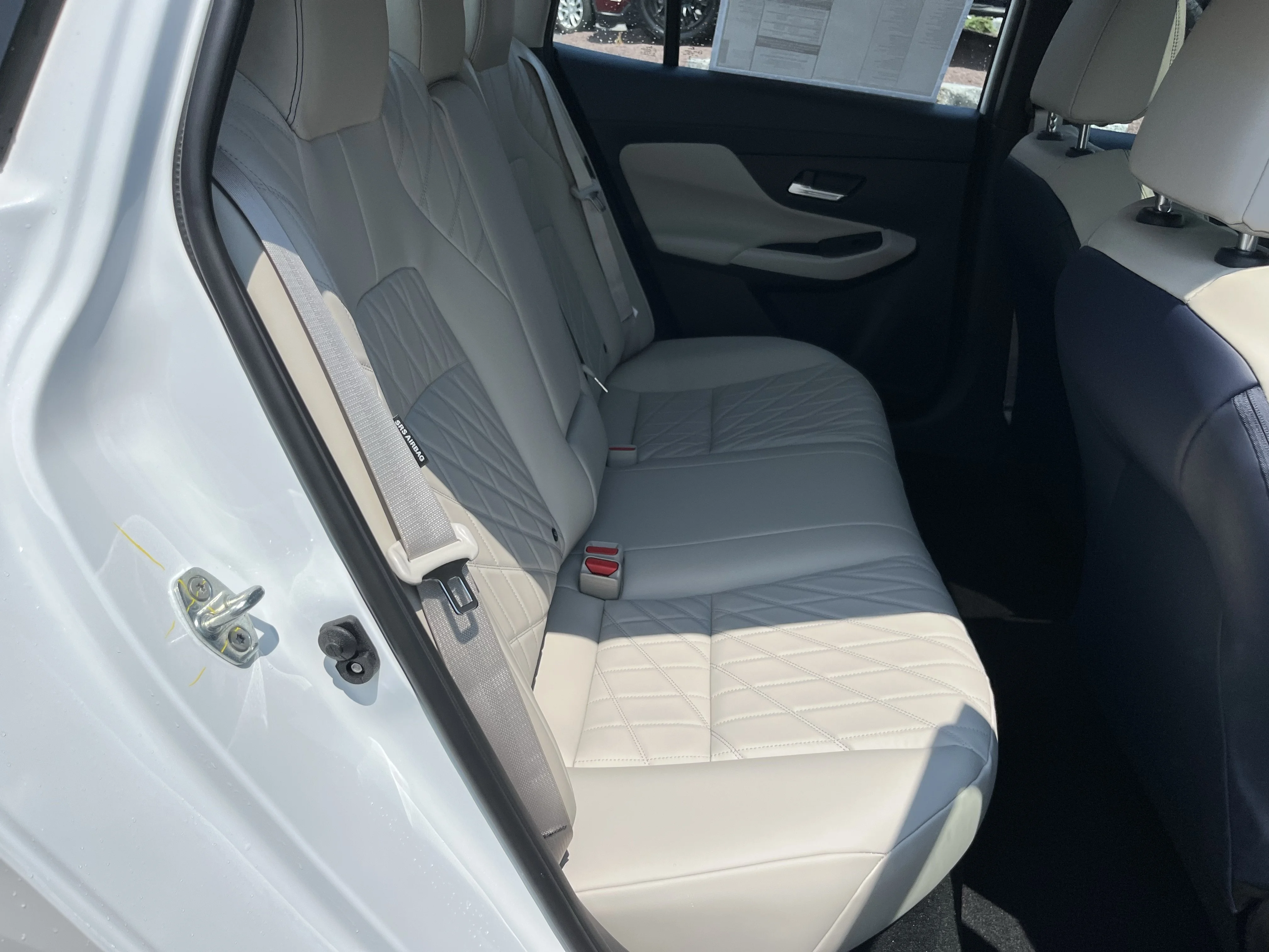 New 2026 Aspen White TriCoat Nissan SL image 4