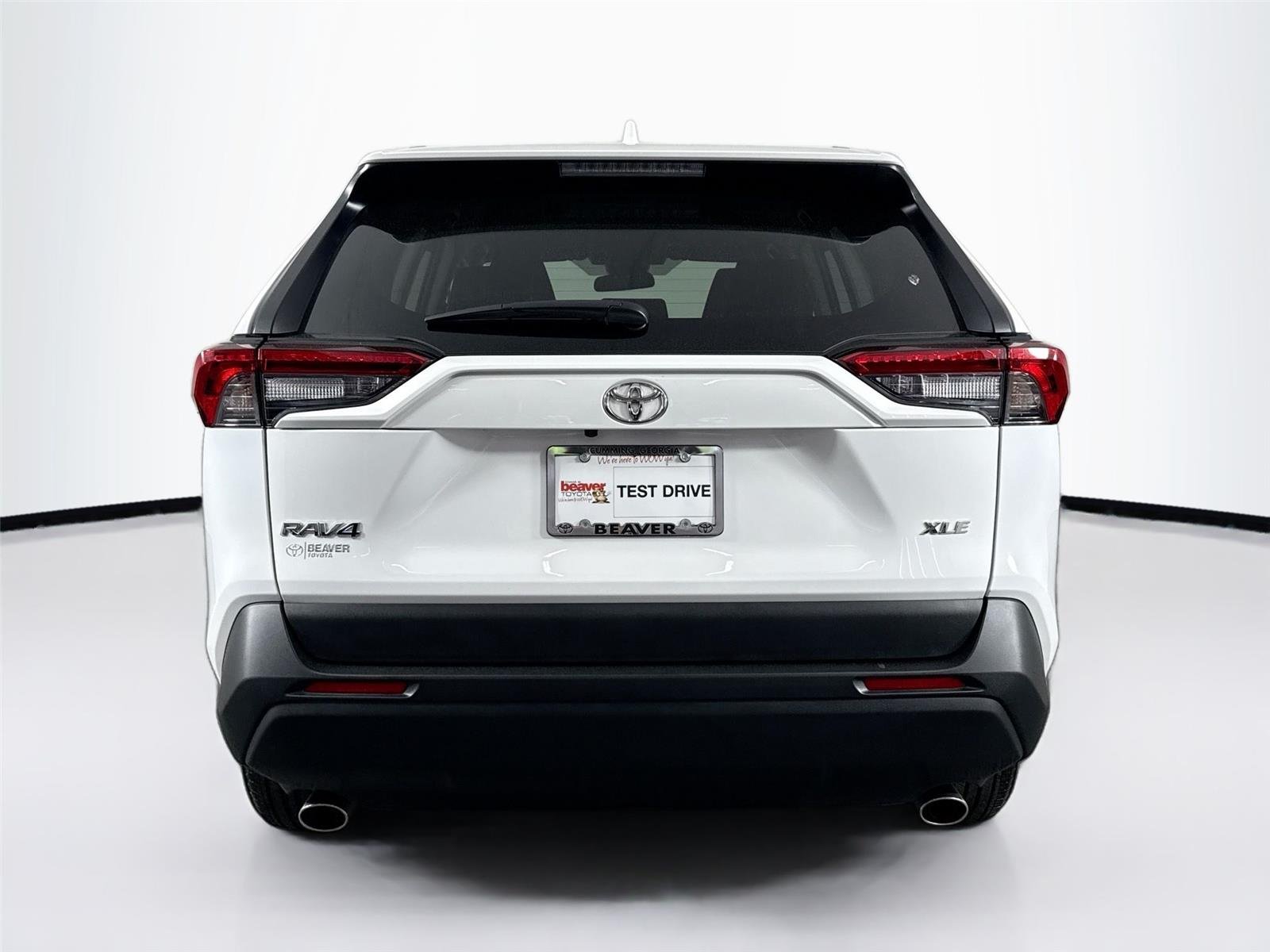 Used 2025 Ice Cap Toyota XLE image 11