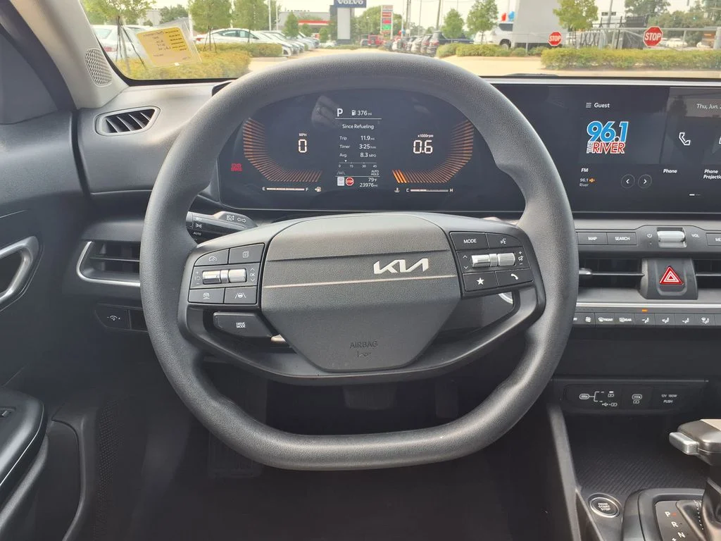 Used 2025 White Kia LXS image 20